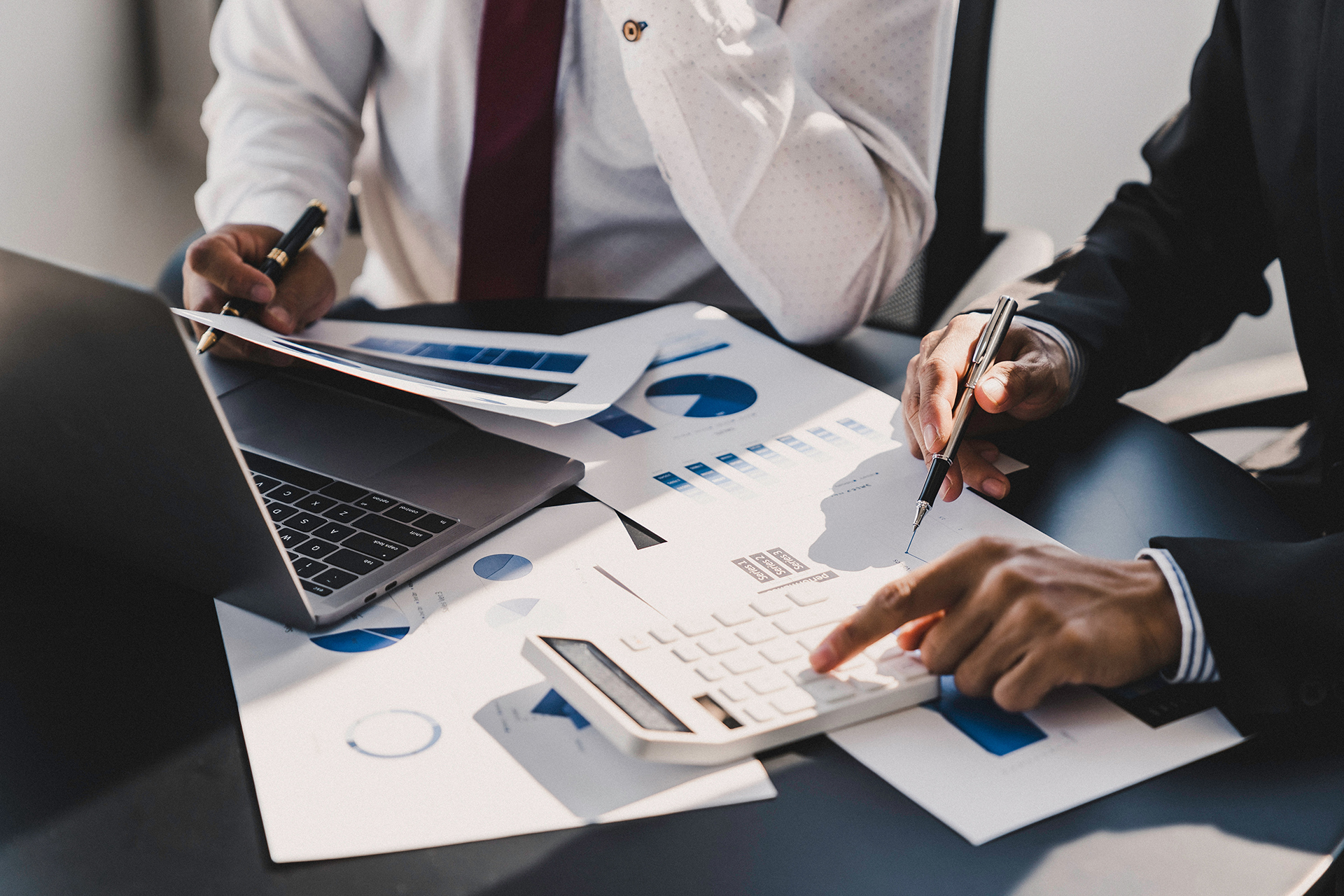 investeren-en-desinvesteren-people-working-1